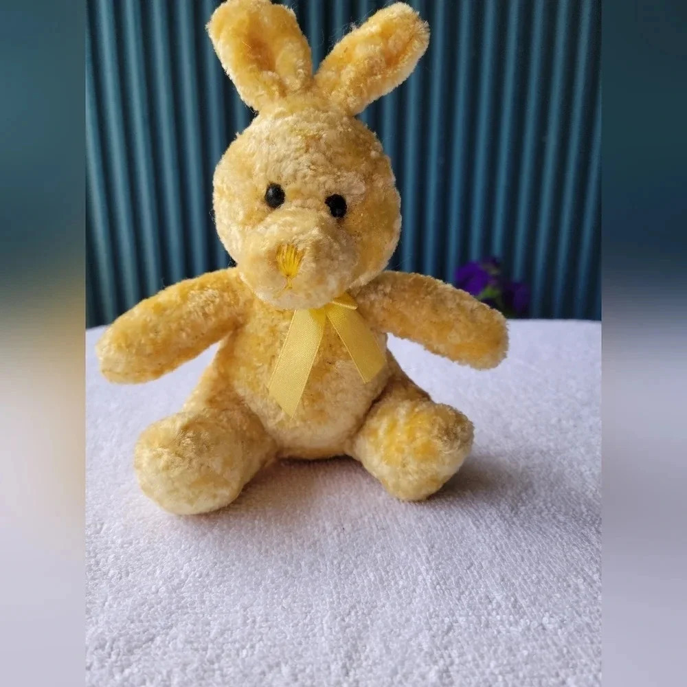 Cuddly Soft  Yellow Rabbit - Picture 6 of 8